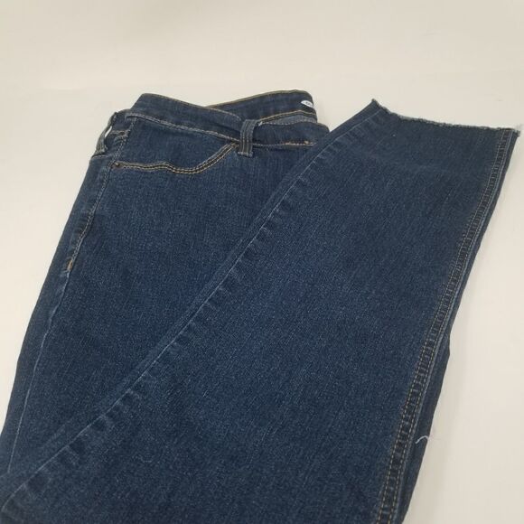 Old Navy Siper Skinny Mid Rise Raw Hem Jean. Size 10. - Picture 13 of 16